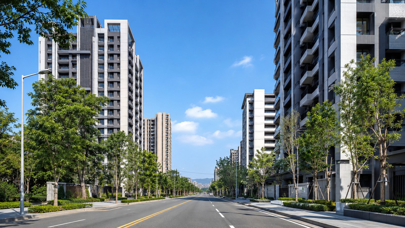青埔高鐵特區的重劃區街廓，新案與已完工社區交錯